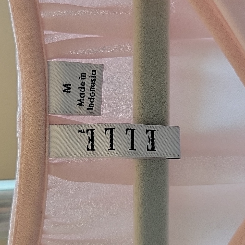 Pink blouse - Picture 2 of 2